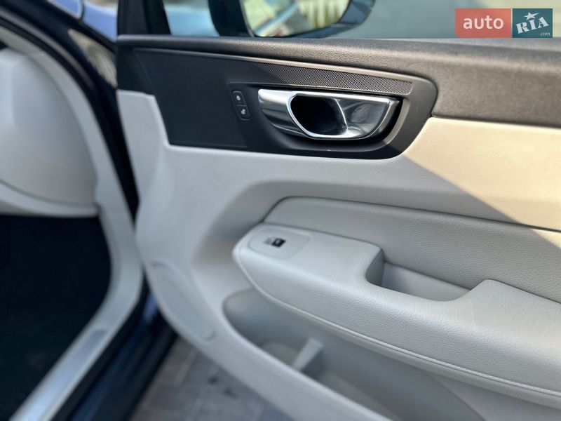 Позашляховик / Кросовер Volvo XC60 2020 в Луцьку