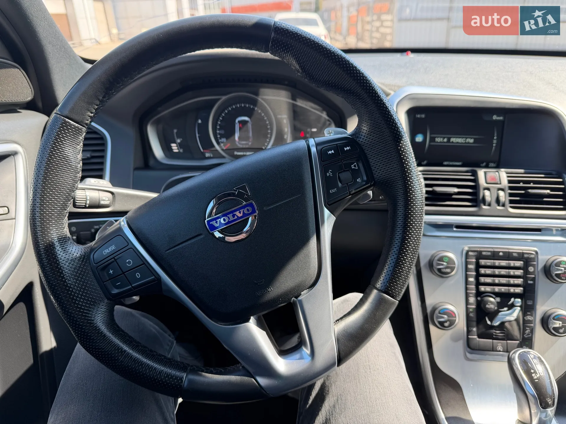 2015 Volvo XC60 - мініатюра 9