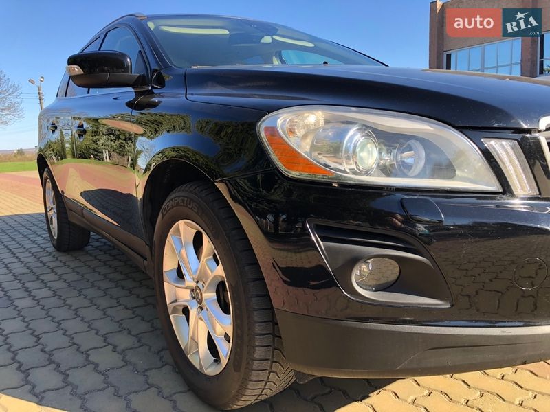 Внедорожник / Кроссовер Volvo XC60 2010 в Киеве