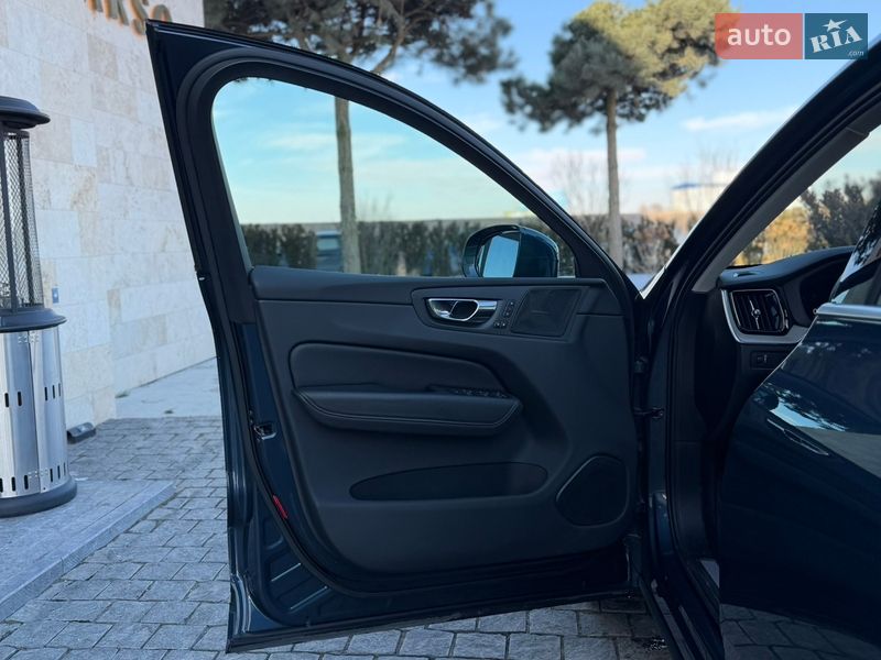 Позашляховик / Кросовер Volvo XC60 2021 в Львові