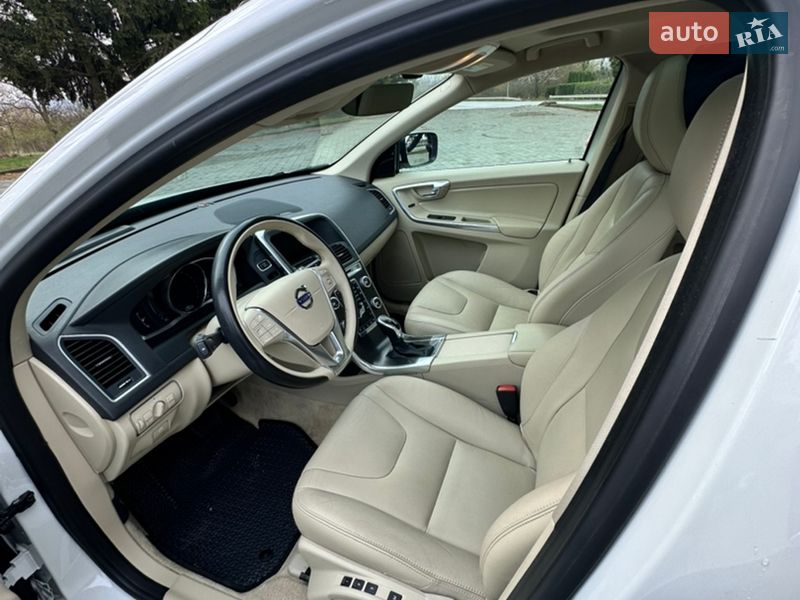 Позашляховик / Кросовер Volvo XC60 2015 в Дубні