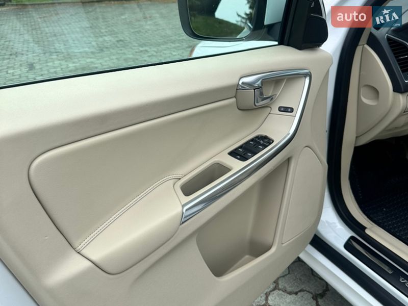 Позашляховик / Кросовер Volvo XC60 2015 в Дубні