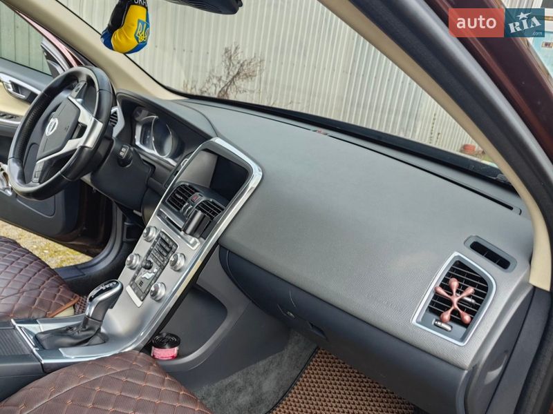 Внедорожник / Кроссовер Volvo XC60 2017 в Бердичеве фото 26 Внедорожник / Кроссовер Volvo XC60 2017 в Бердичеве