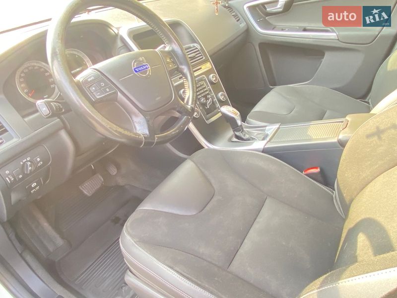 Позашляховик / Кросовер Volvo XC60 2013 в Львові фото 6 Позашляховик / Кросовер Volvo XC60 2013 в Львові