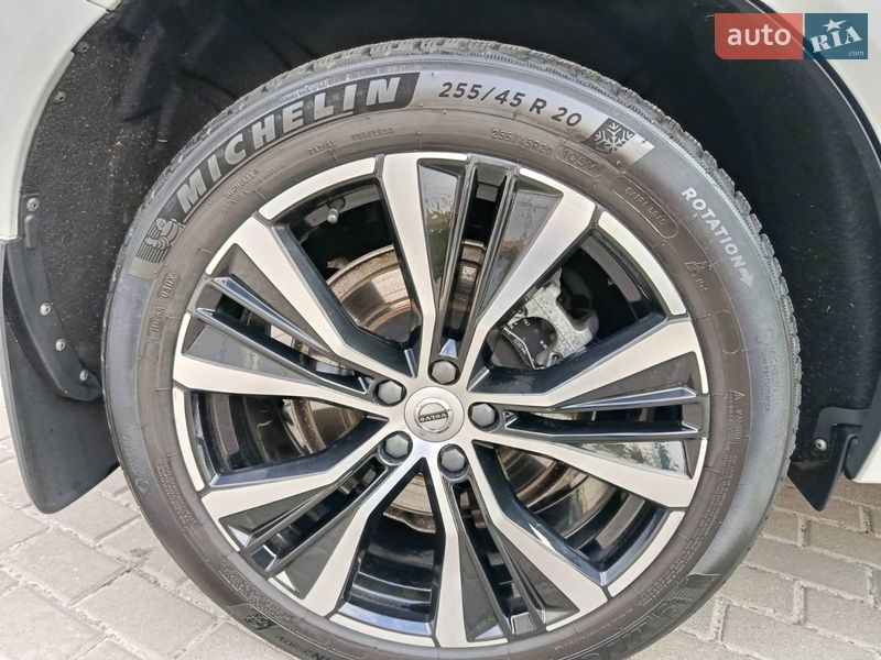 Позашляховик / Кросовер Volvo XC60 2022 в Києві