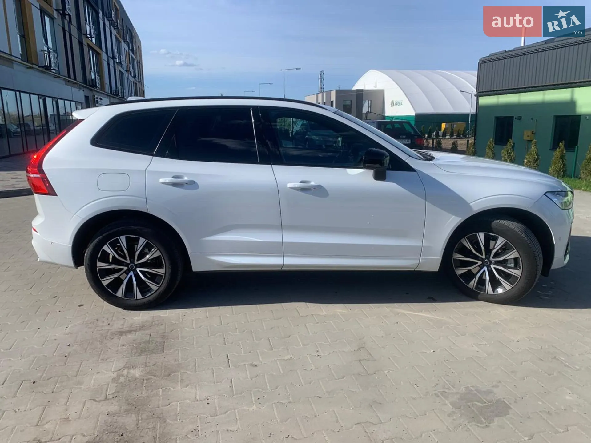 Volvo XC60 2023 VIN YV1UZK5V1P1322524 фото оголошення 5 з 46