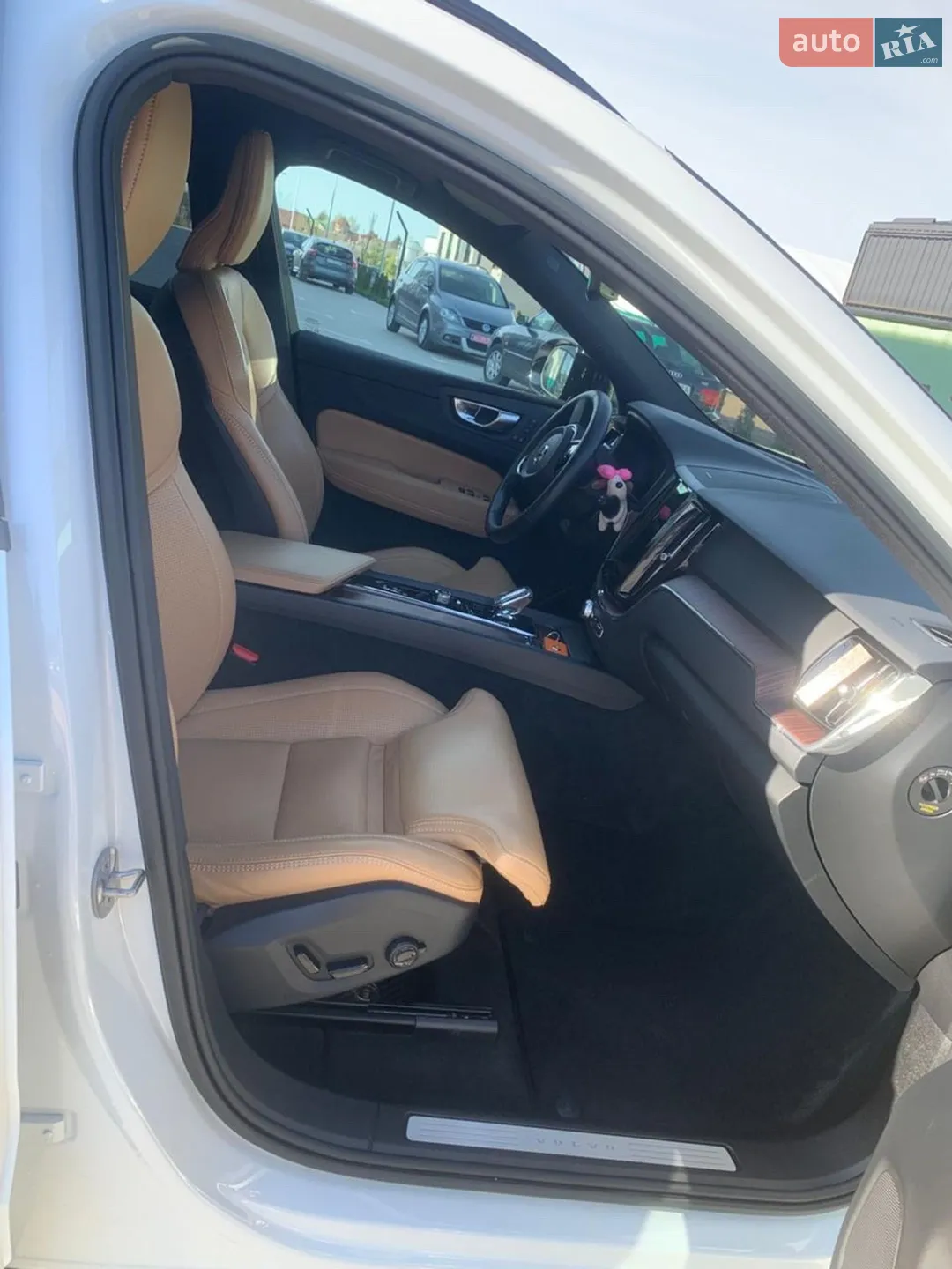 Volvo XC60 2023 VIN YV1UZK5V1P1322524 фото оголошення 20 з 46