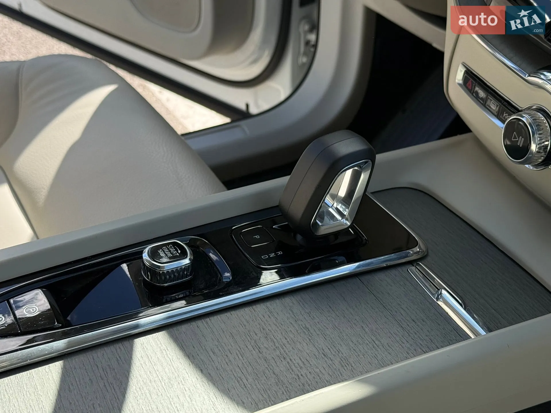2022 Volvo XC60 - мініатюра 23