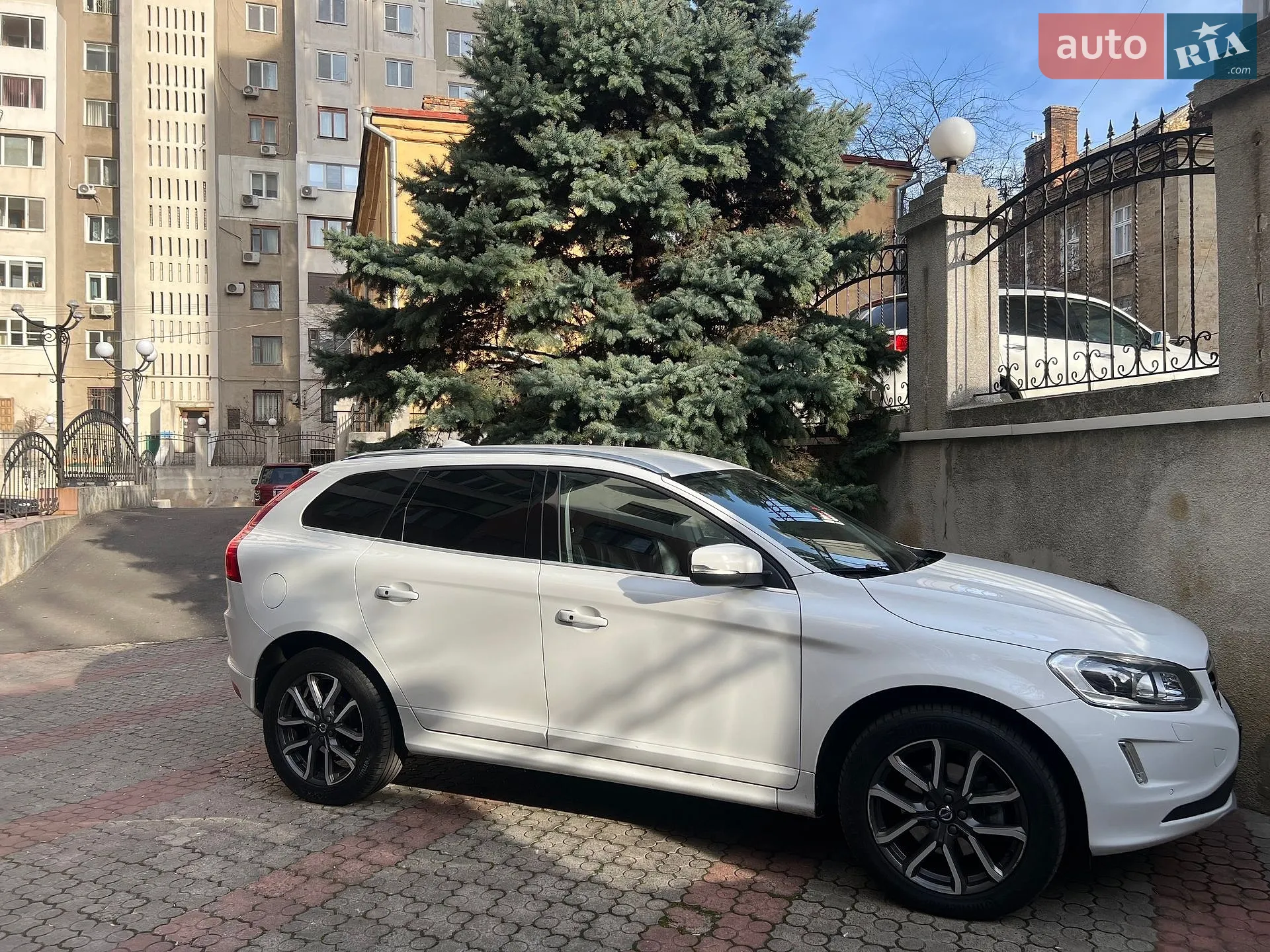 2017 Volvo XC60 - мініатюра 9