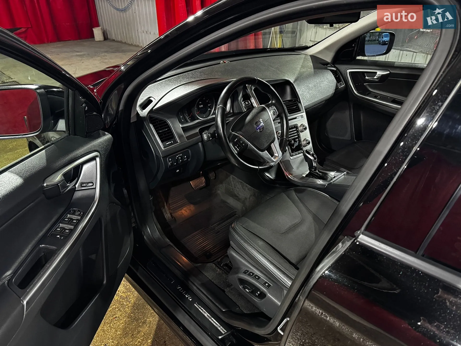 2016 Volvo XC60 - мініатюра 28