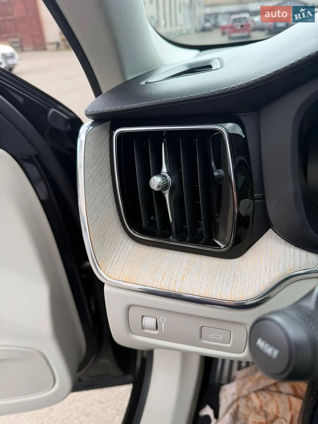 2017 Volvo XC60 - мініатюра 27