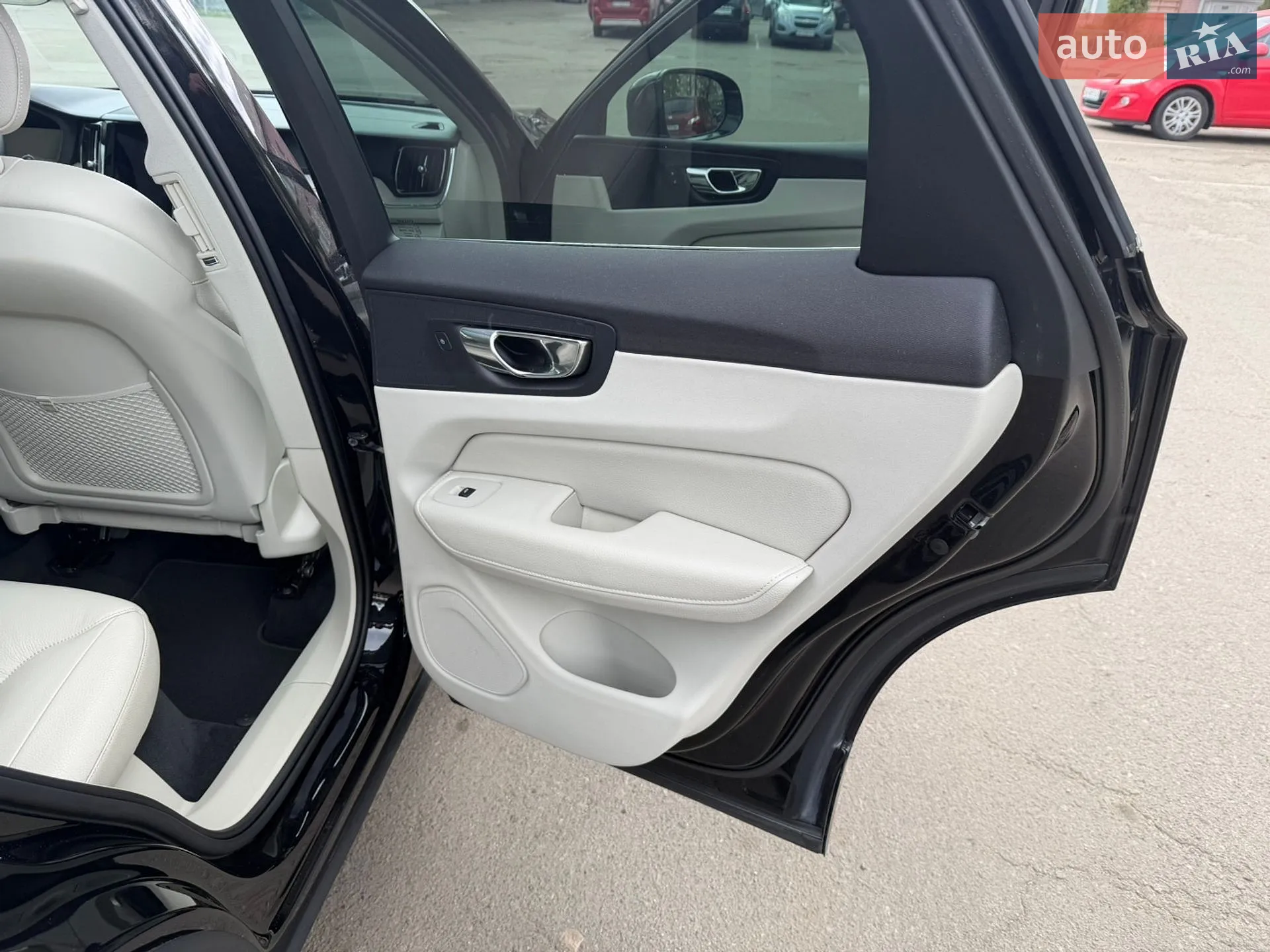 2017 Volvo XC60 - мініатюра 35