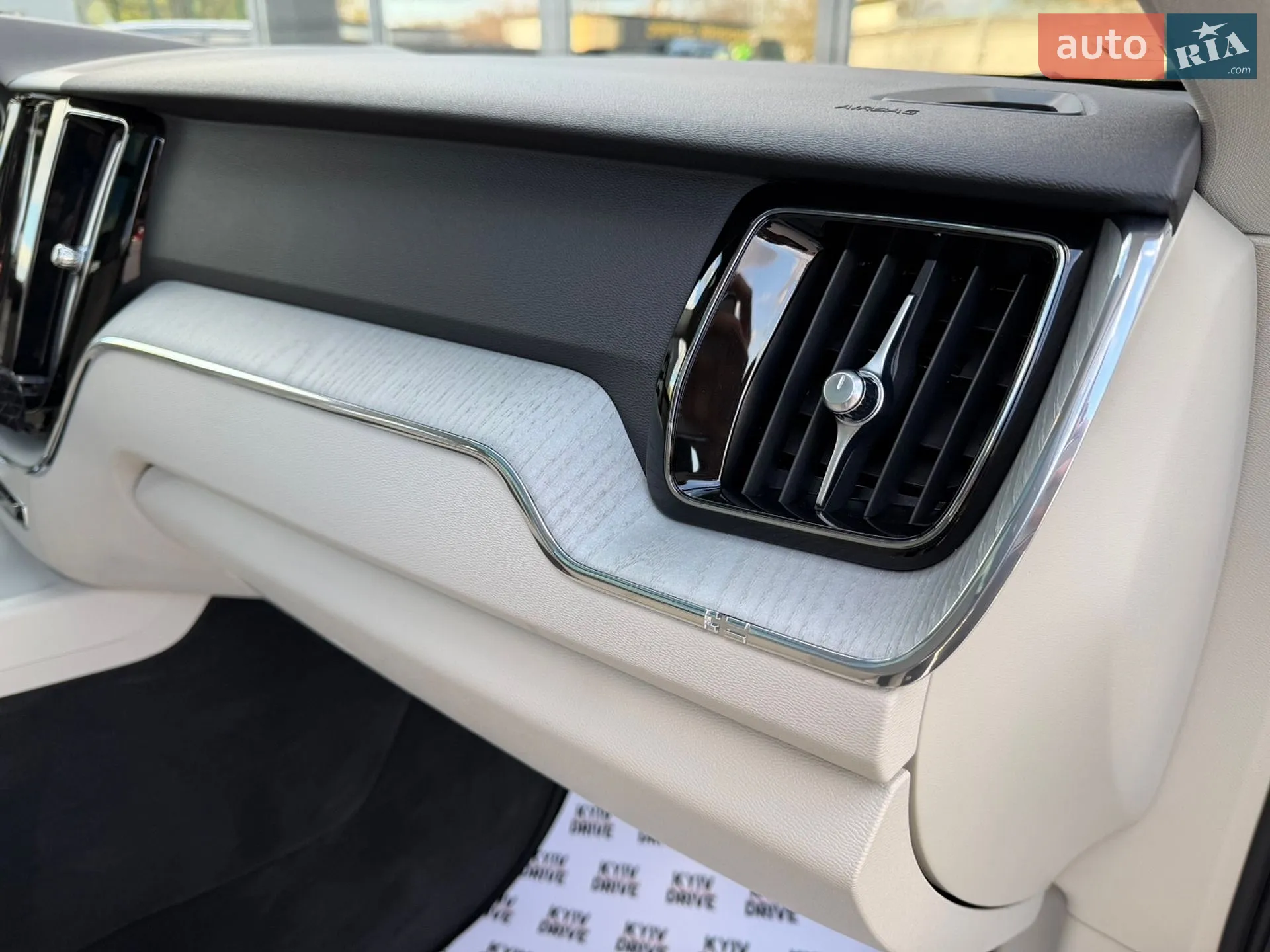 2024 Volvo XC60 - мініатюра 19
