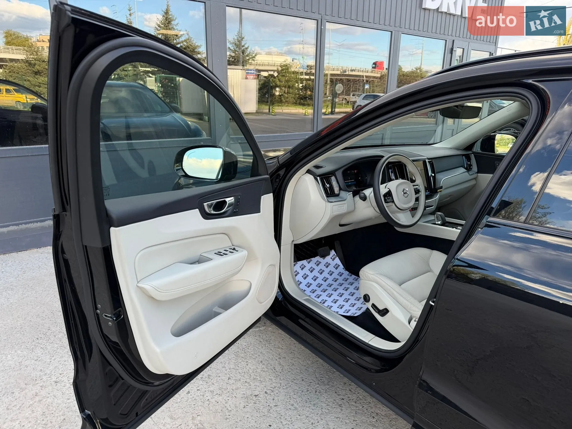 2024 Volvo XC60 - мініатюра 26