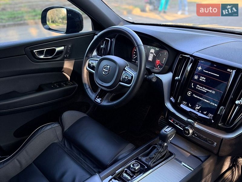 Внедорожник / Кроссовер Volvo XC60 2020 в Киеве