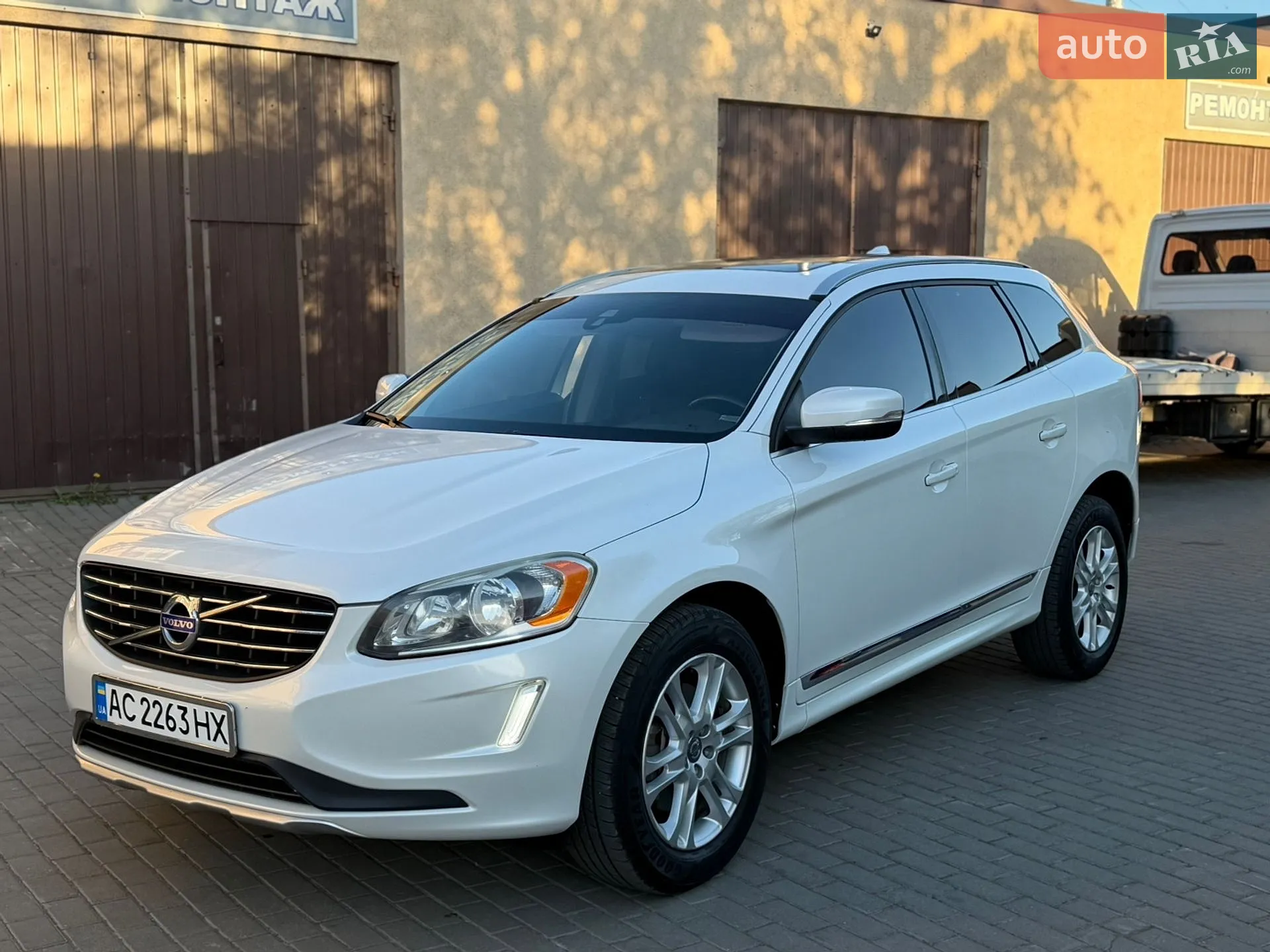 2015 Volvo XC60 - мініатюра 9