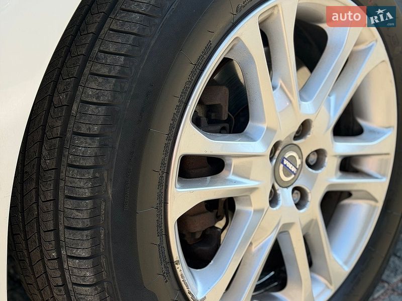 Внедорожник / Кроссовер Volvo XC60 2015 в Житомире