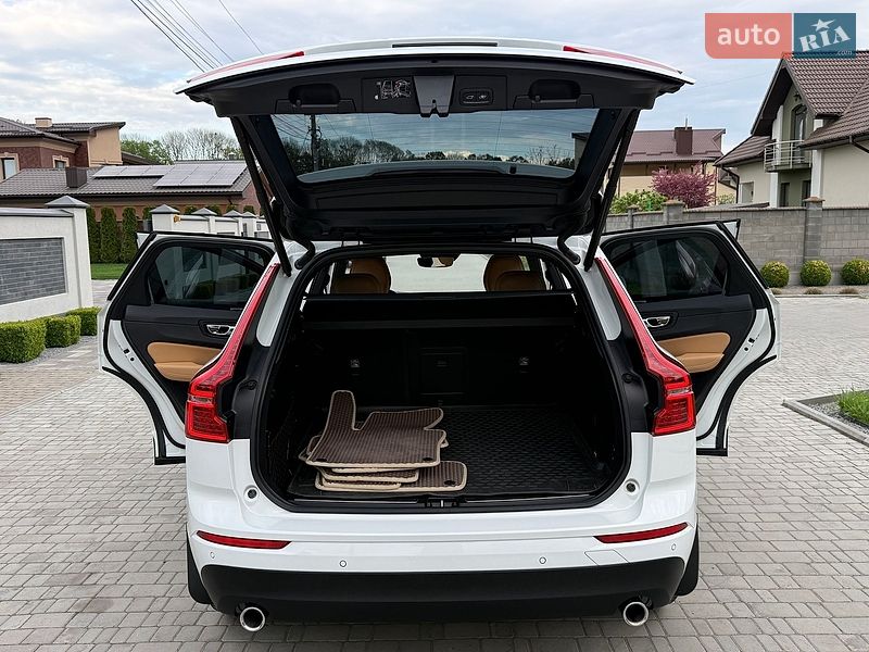 Внедорожник / Кроссовер Volvo XC60 2019 в Ровно