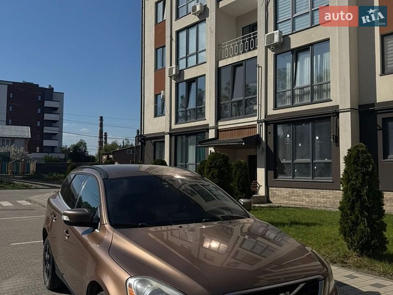 Внедорожник / Кроссовер Volvo XC60 2009 в Черновцах
