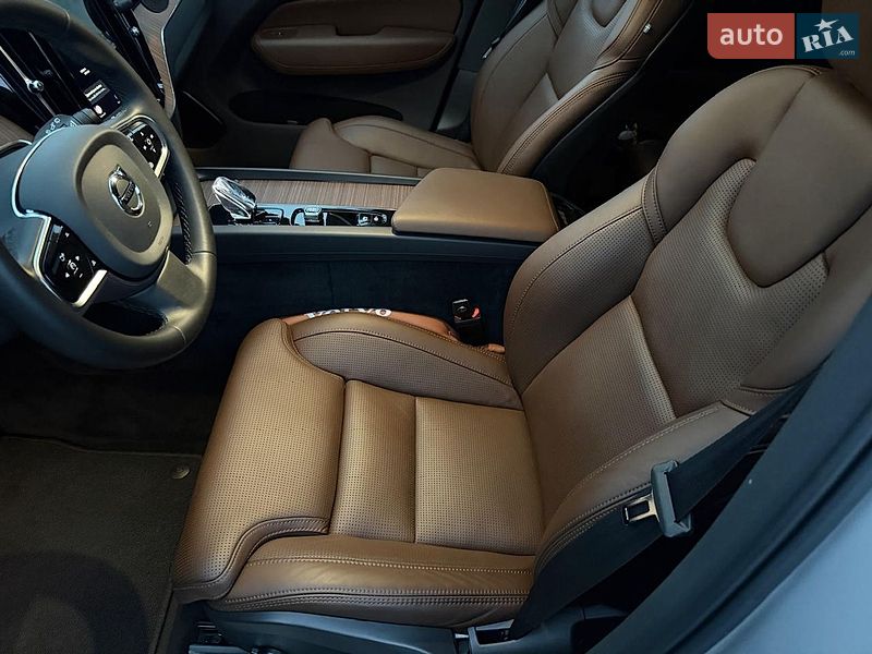 Внедорожник / Кроссовер Volvo XC60 2023 в Виннице