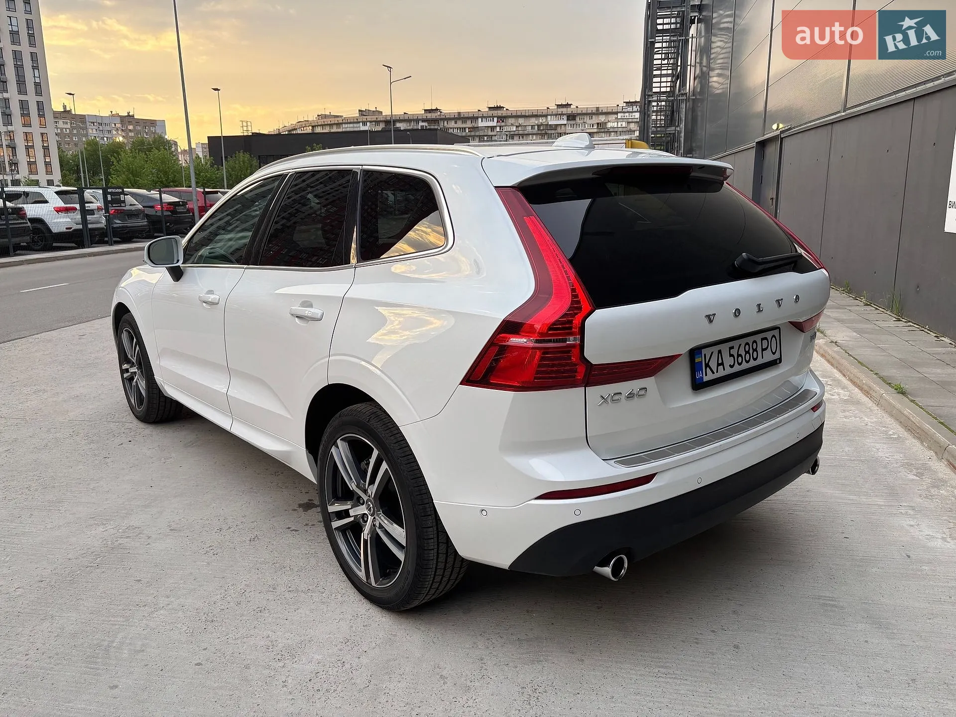 2018 Volvo XC60 - мініатюра 13