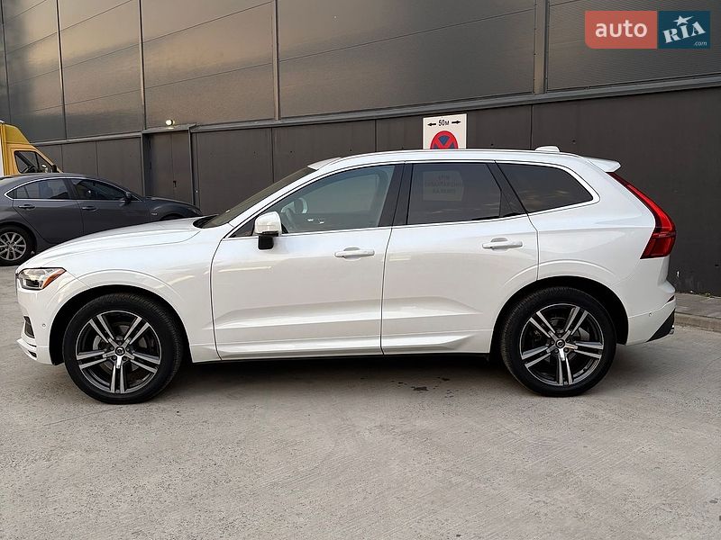Внедорожник / Кроссовер Volvo XC60 2018 в Киеве
