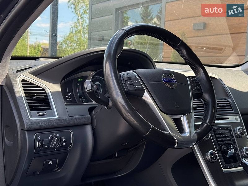 Внедорожник / Кроссовер Volvo XC60 2015 в Ровно