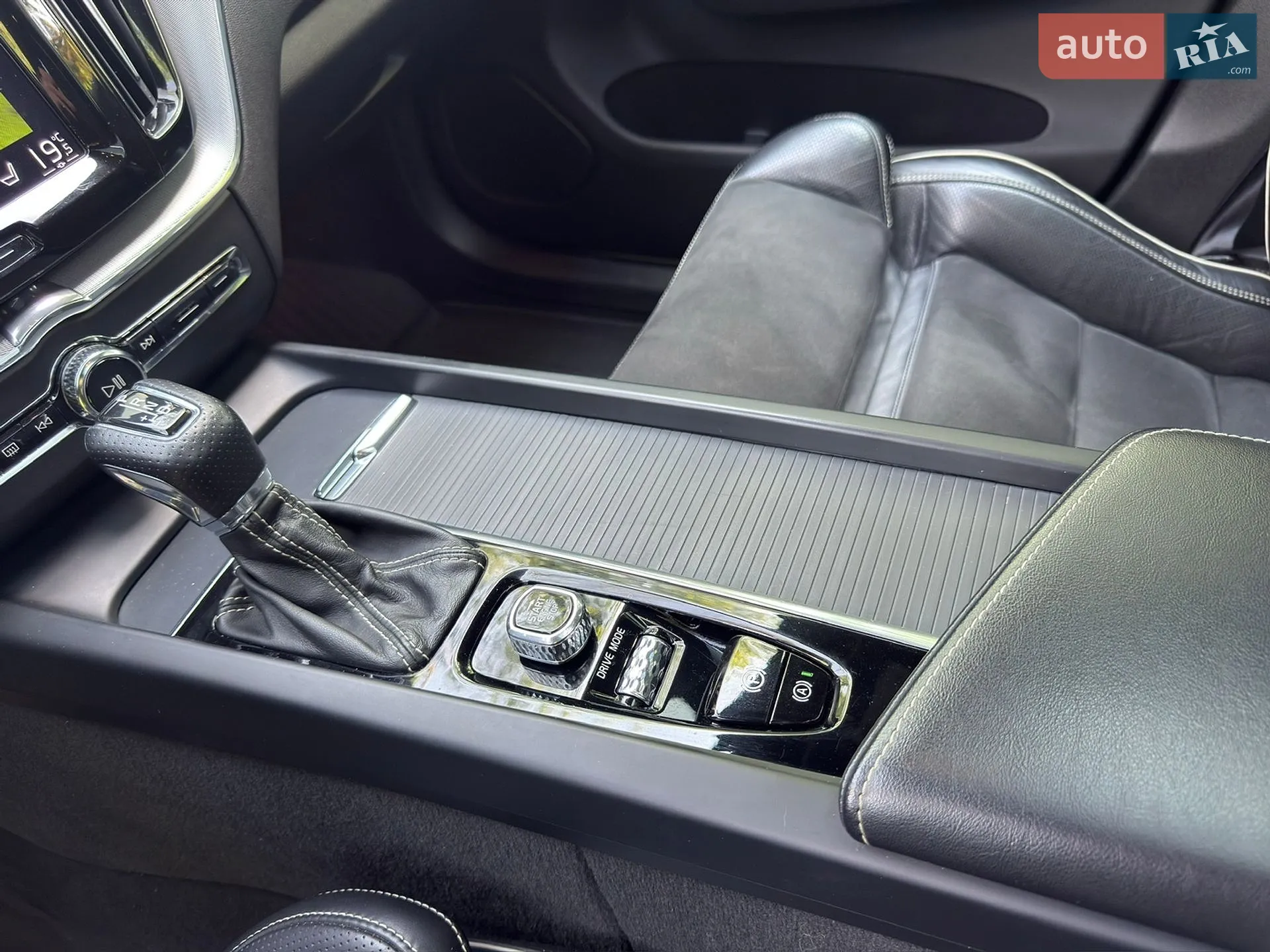 2017 Volvo XC60 - мініатюра 38