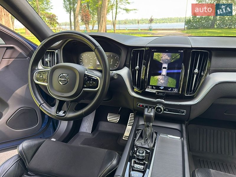 Внедорожник / Кроссовер Volvo XC60 2017 в Киеве