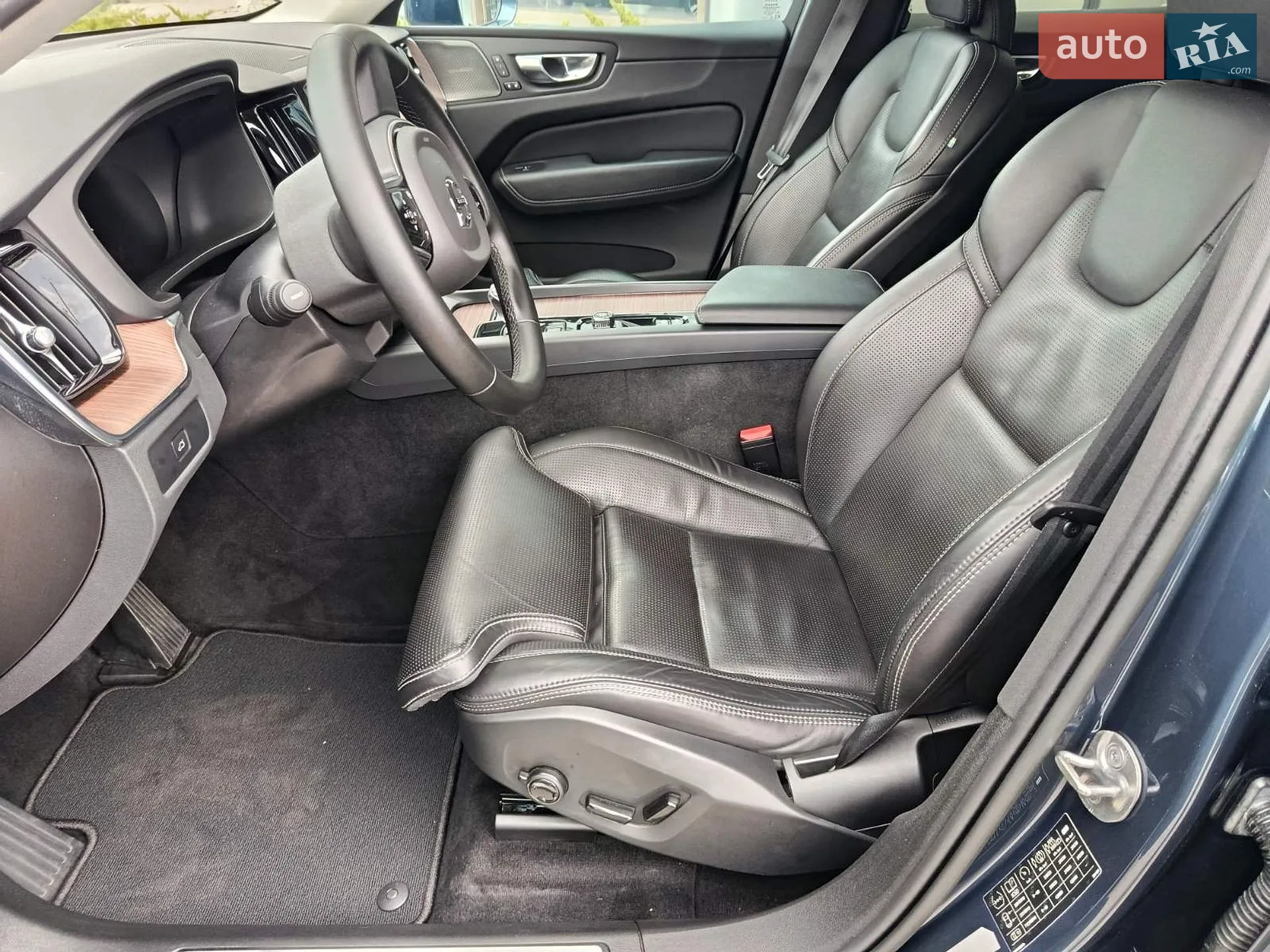 2023 Volvo XC60 - мініатюра 12