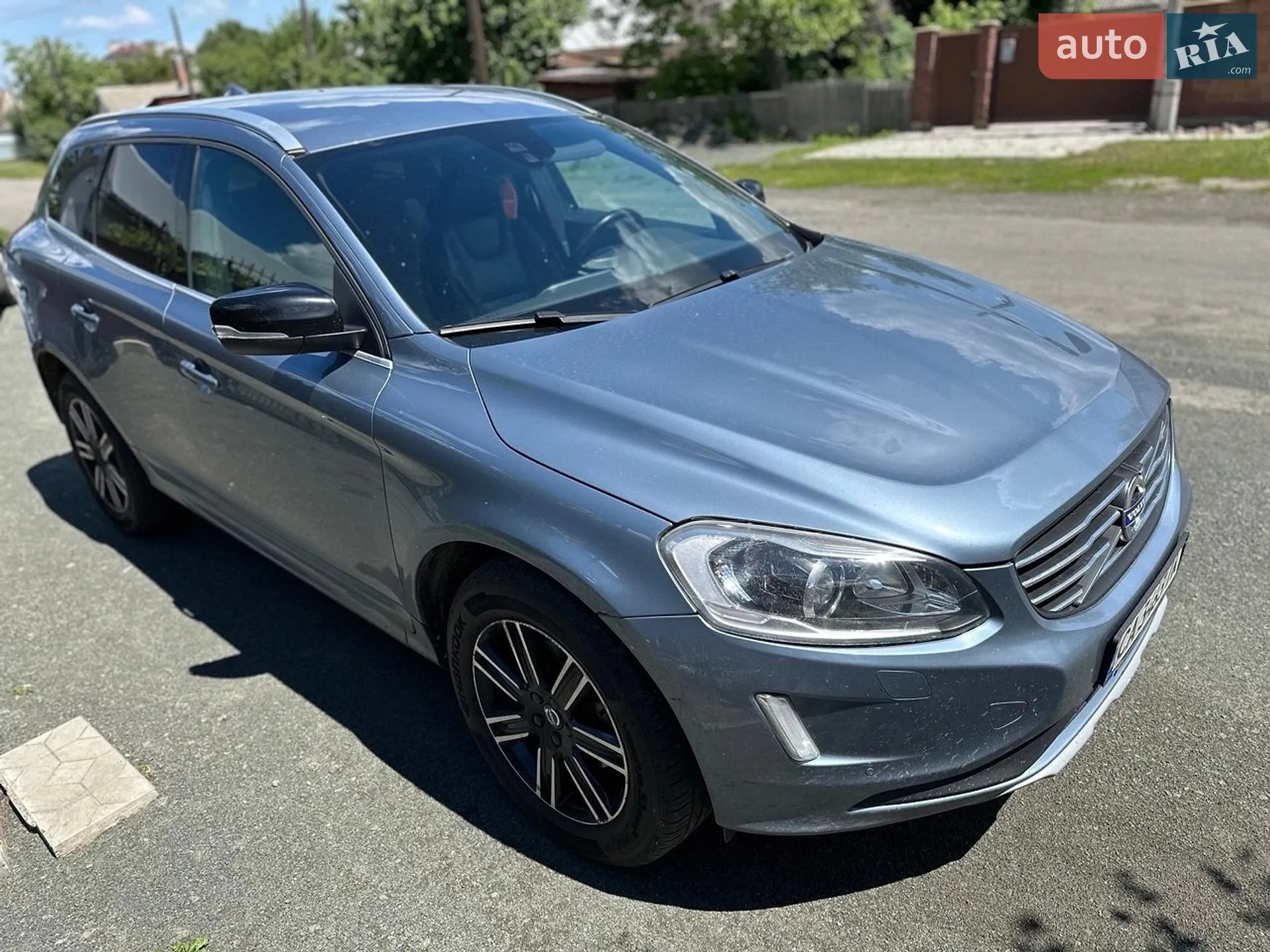 2017 Volvo XC60 - фото 1