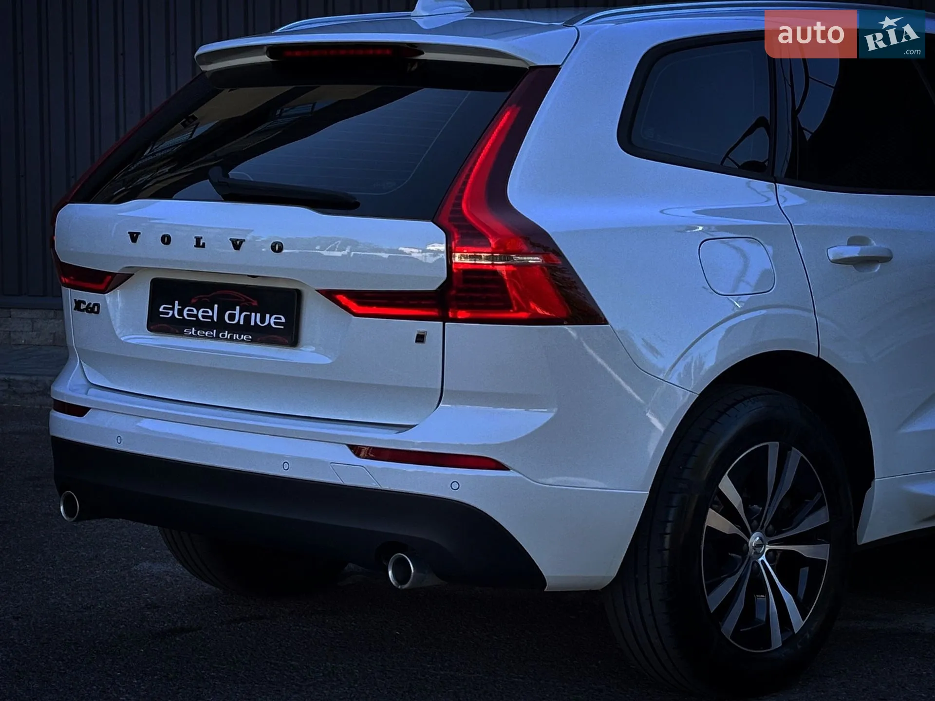 2017 Volvo XC60 - мініатюра 16