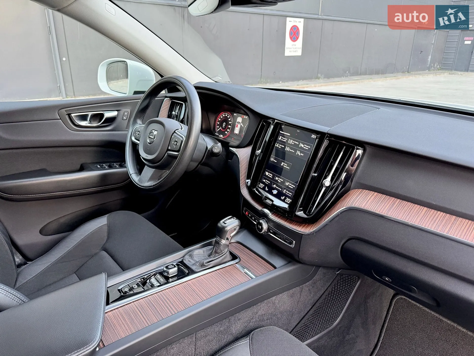 2019 Volvo XC60 - мініатюра 18