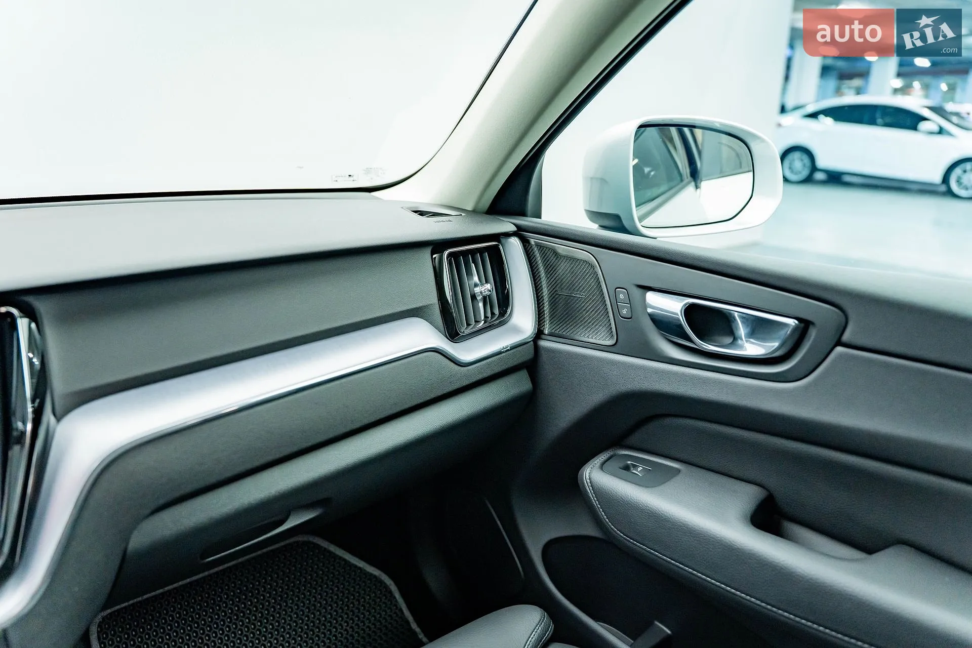 2018 Volvo XC60 - мініатюра 15