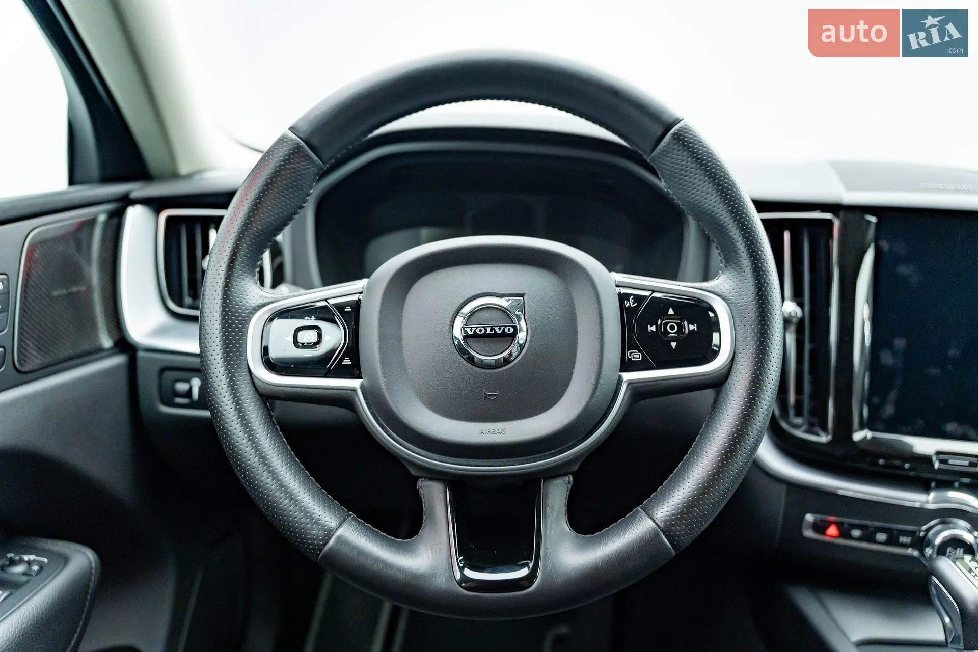 2018 Volvo XC60 - мініатюра 17