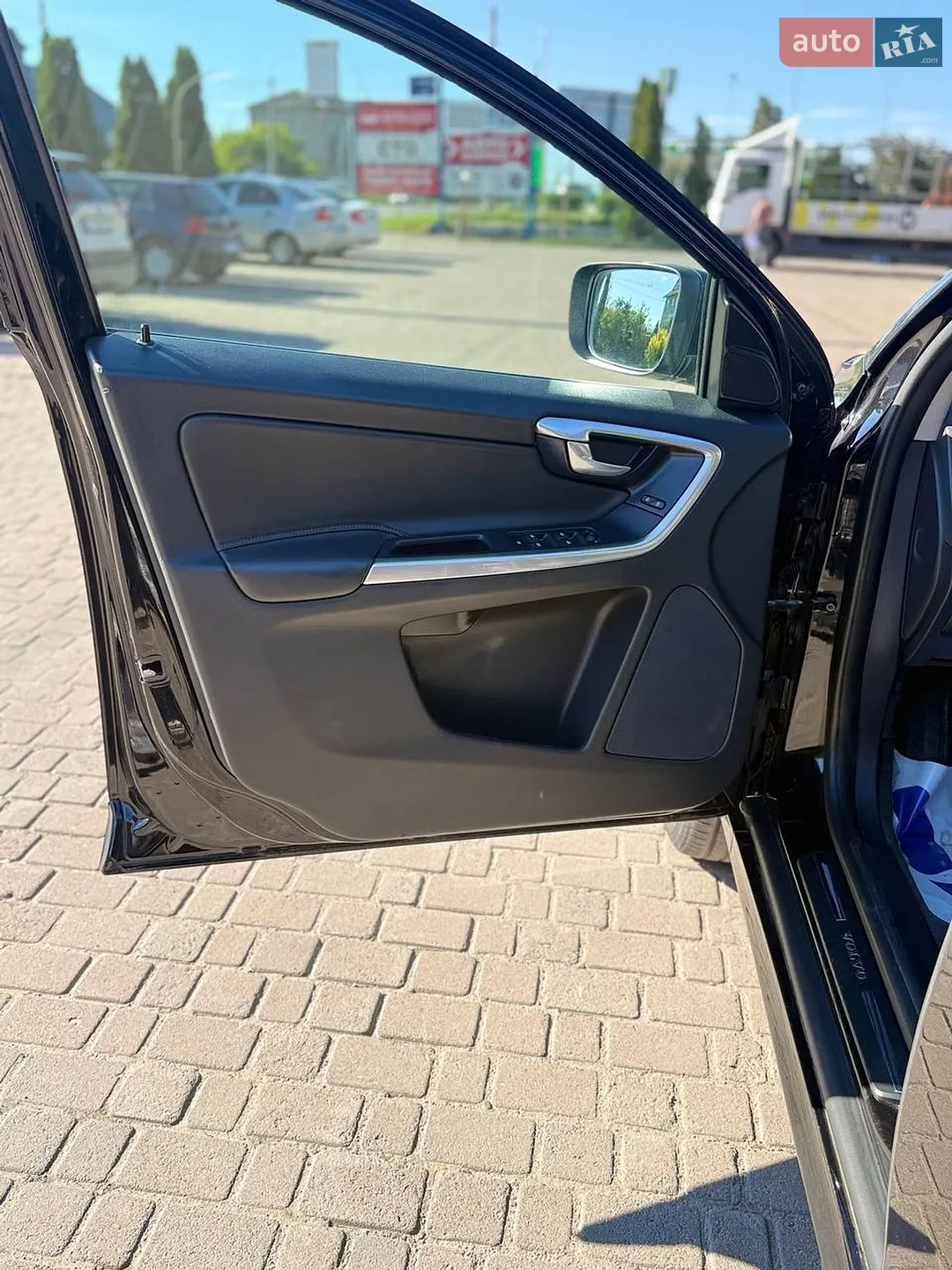 2017 Volvo XC60 - мініатюра 10