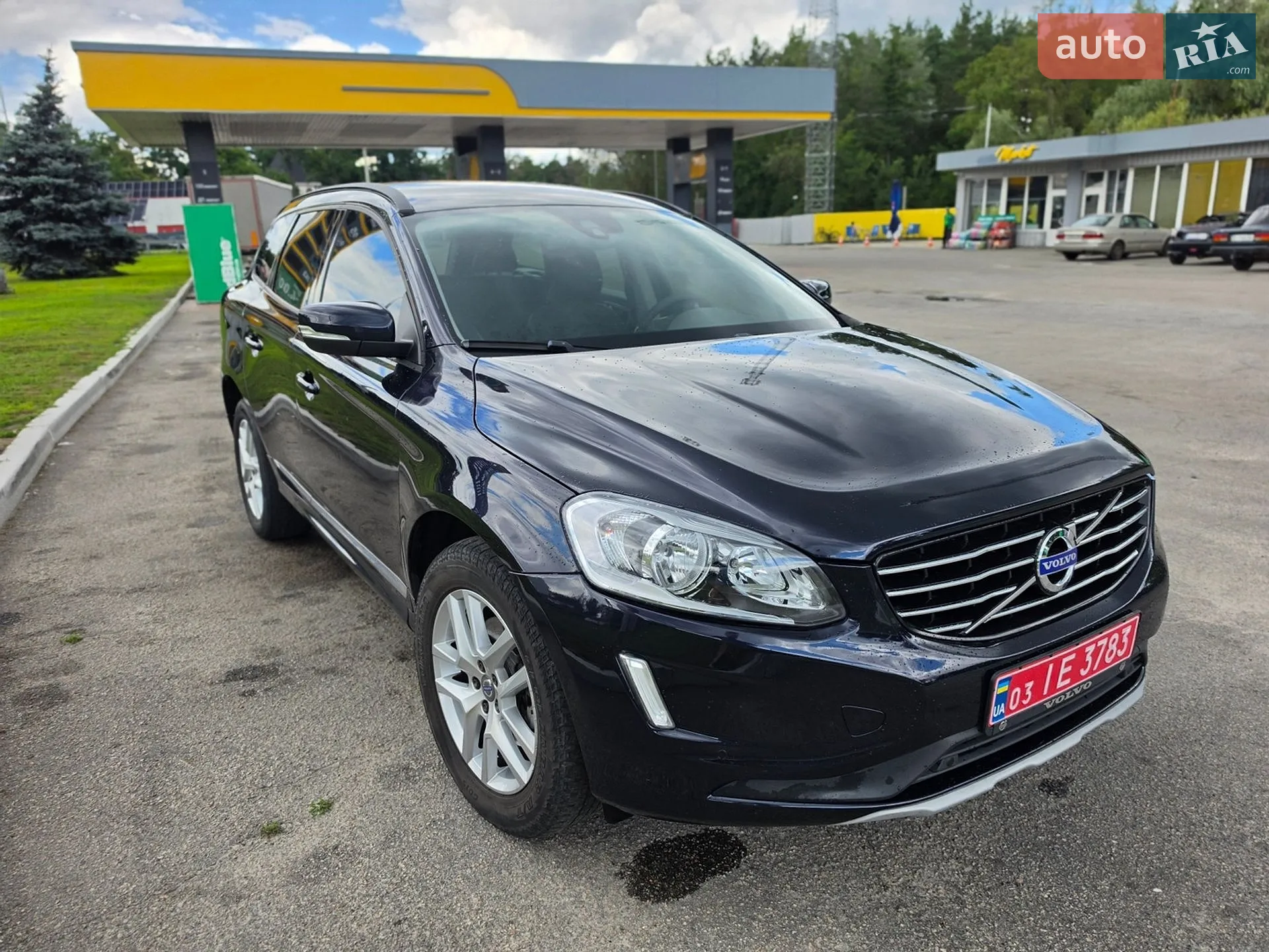 2017 Volvo XC60 - фото 1