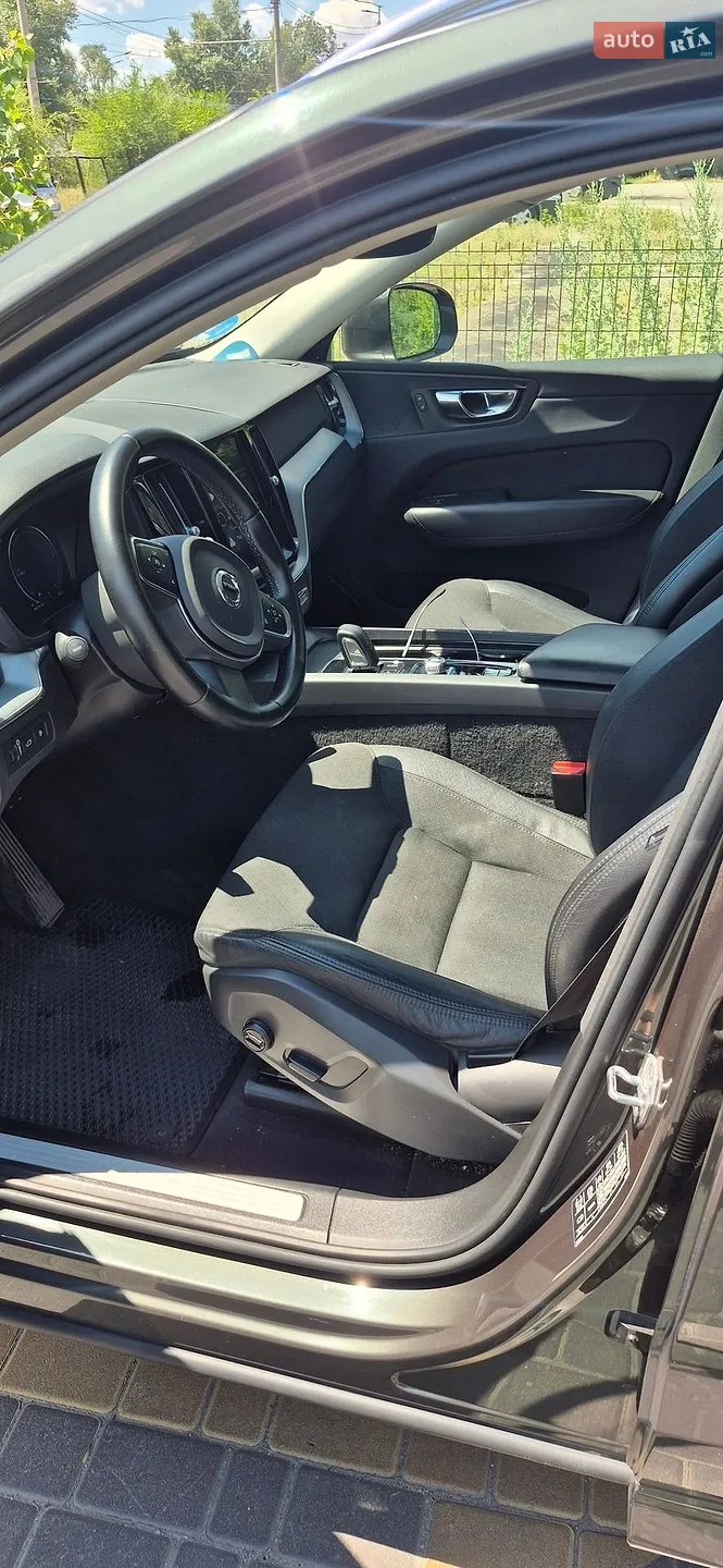 2020 Volvo XC60 - мініатюра 2
