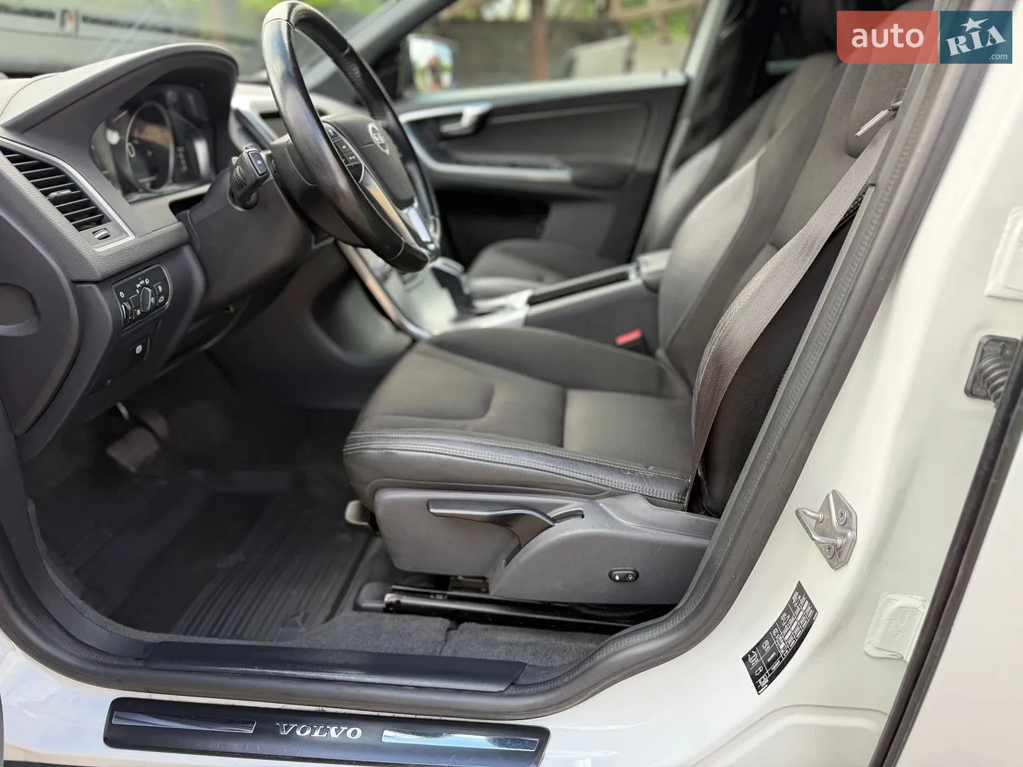 2017 Volvo XC60 - мініатюра 21
