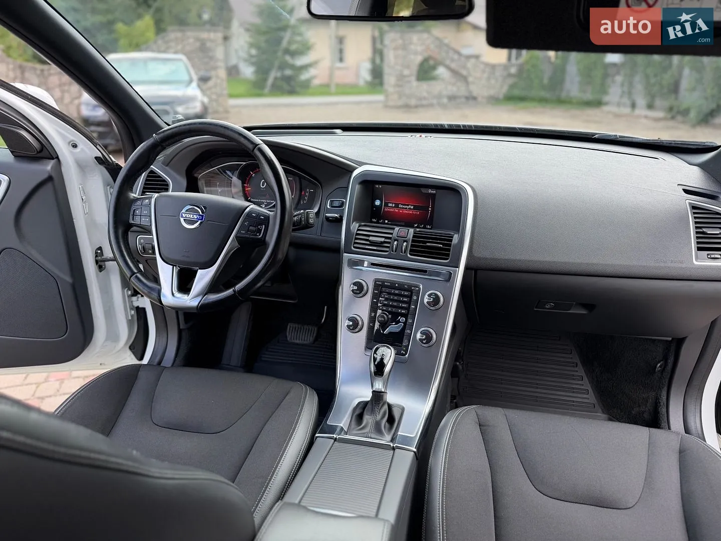 2017 Volvo XC60 - мініатюра 23