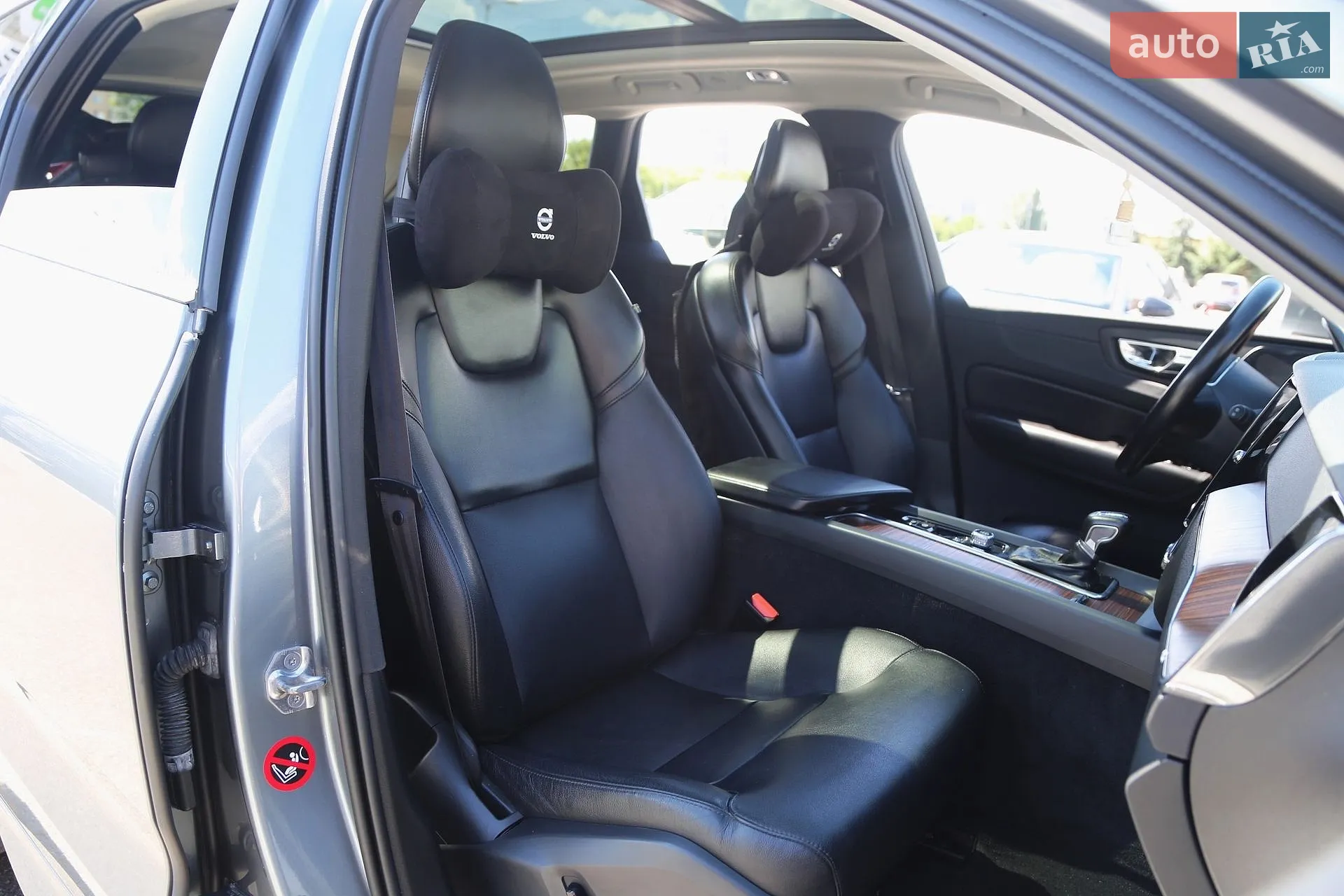 2018 Volvo XC60 - мініатюра 12