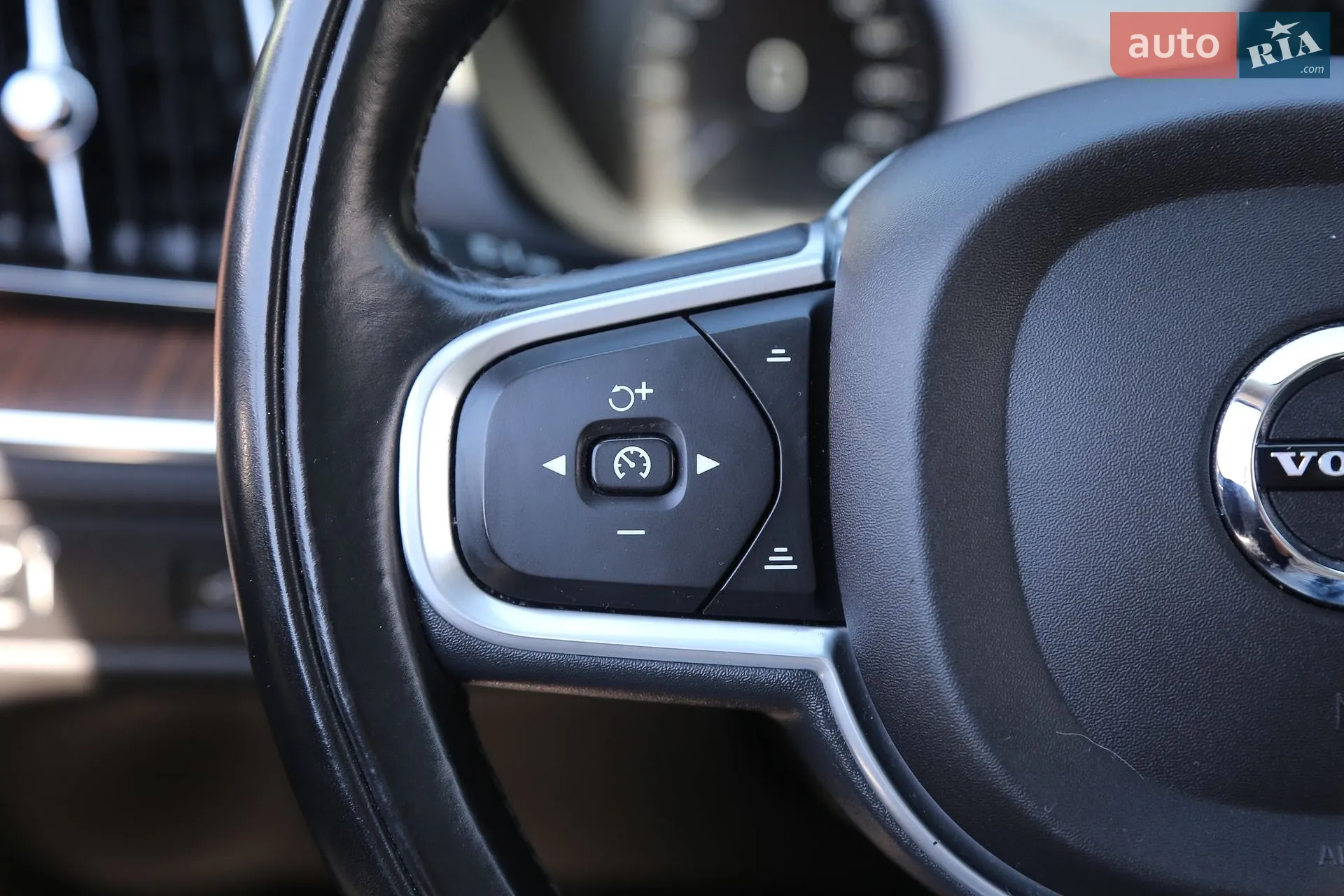 2018 Volvo XC60 - мініатюра 23
