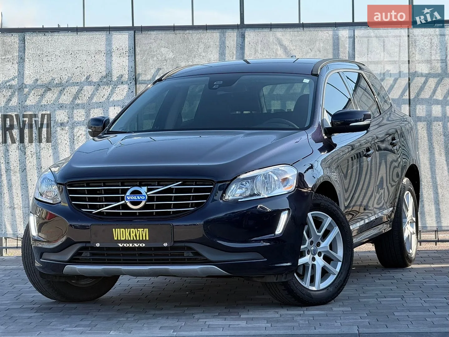 2016 Volvo XC60 - фото 1