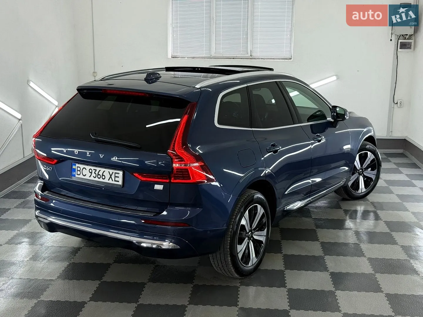 2023 Volvo XC60 - мініатюра 9