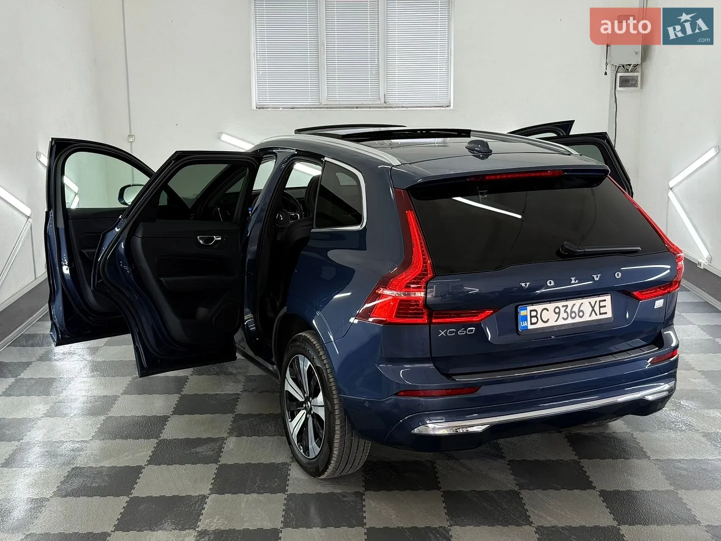 2023 Volvo XC60 - мініатюра 13