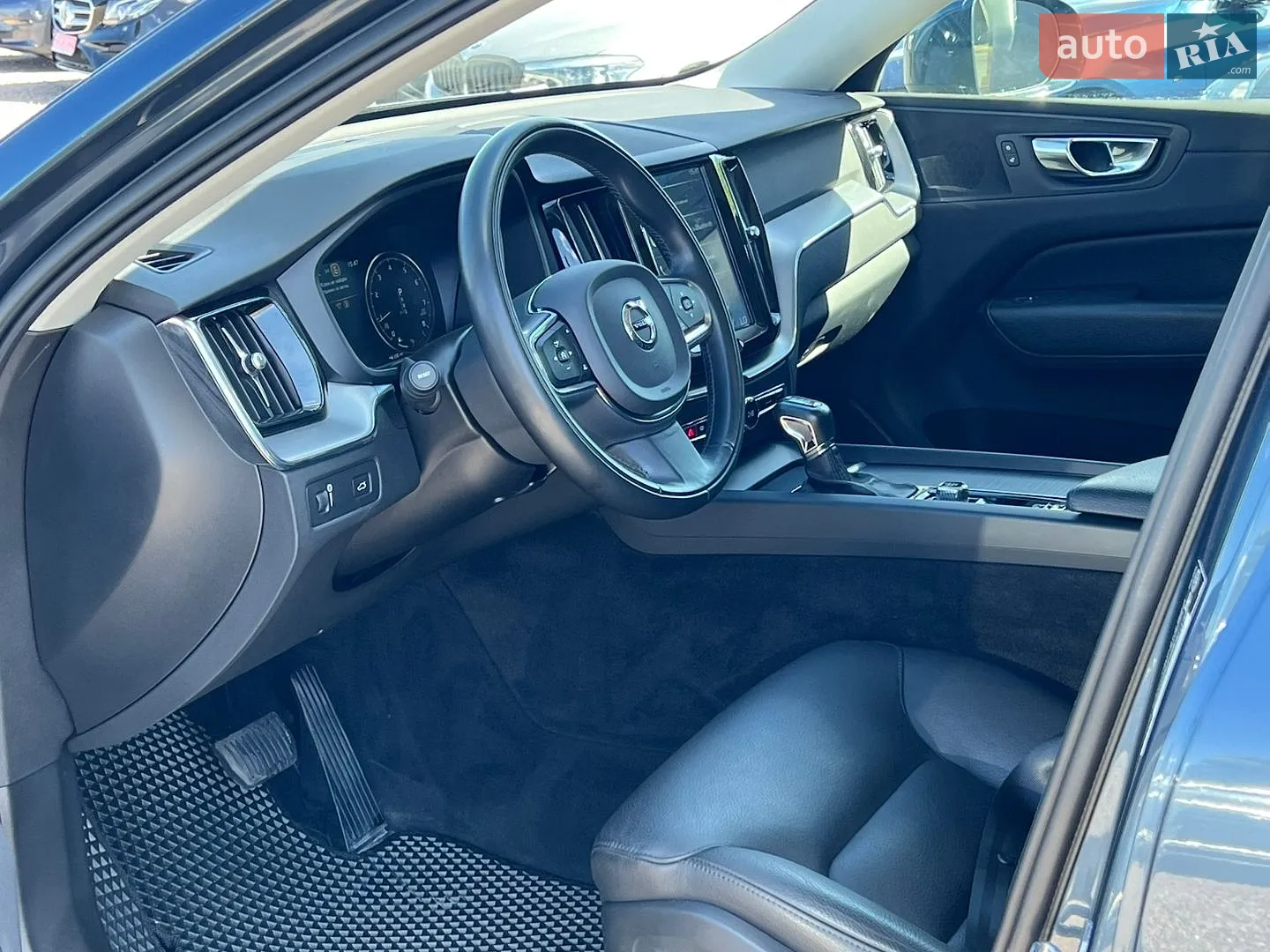 2020 Volvo XC60 - мініатюра 16