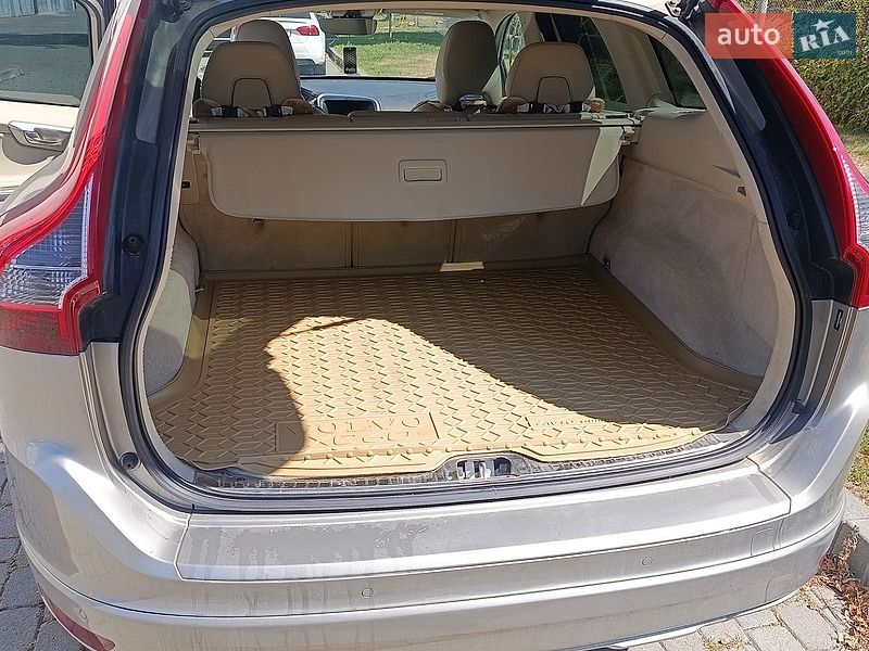 Позашляховик / Кросовер Volvo XC60 2014 в Івано-Франківську