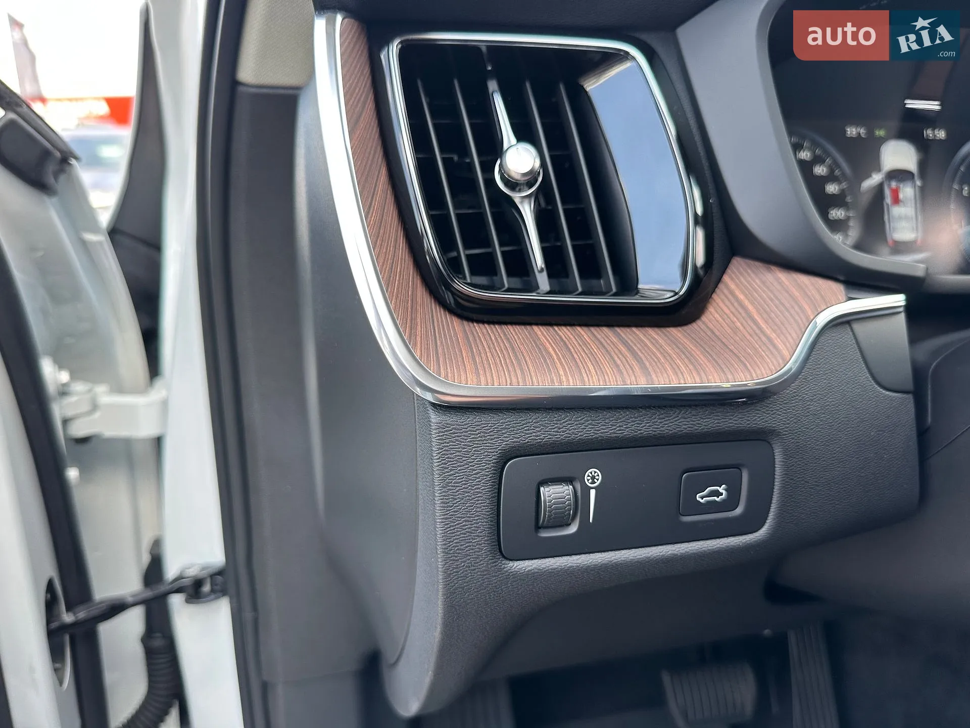 2019 Volvo XC60 - мініатюра 18