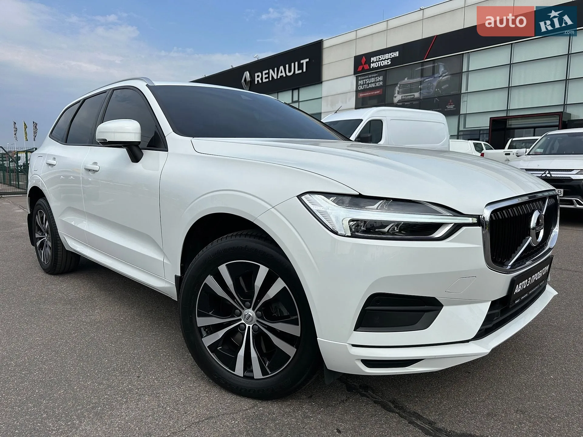 2019 Volvo XC60 - фото 1