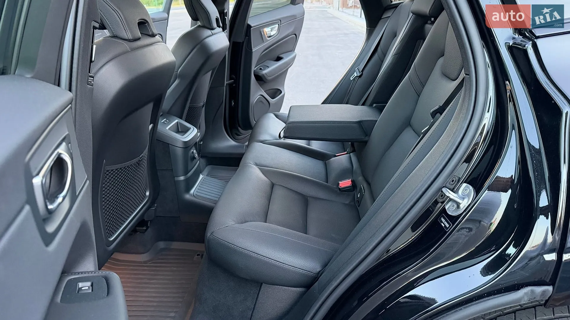 2024 Volvo XC60 - мініатюра 21